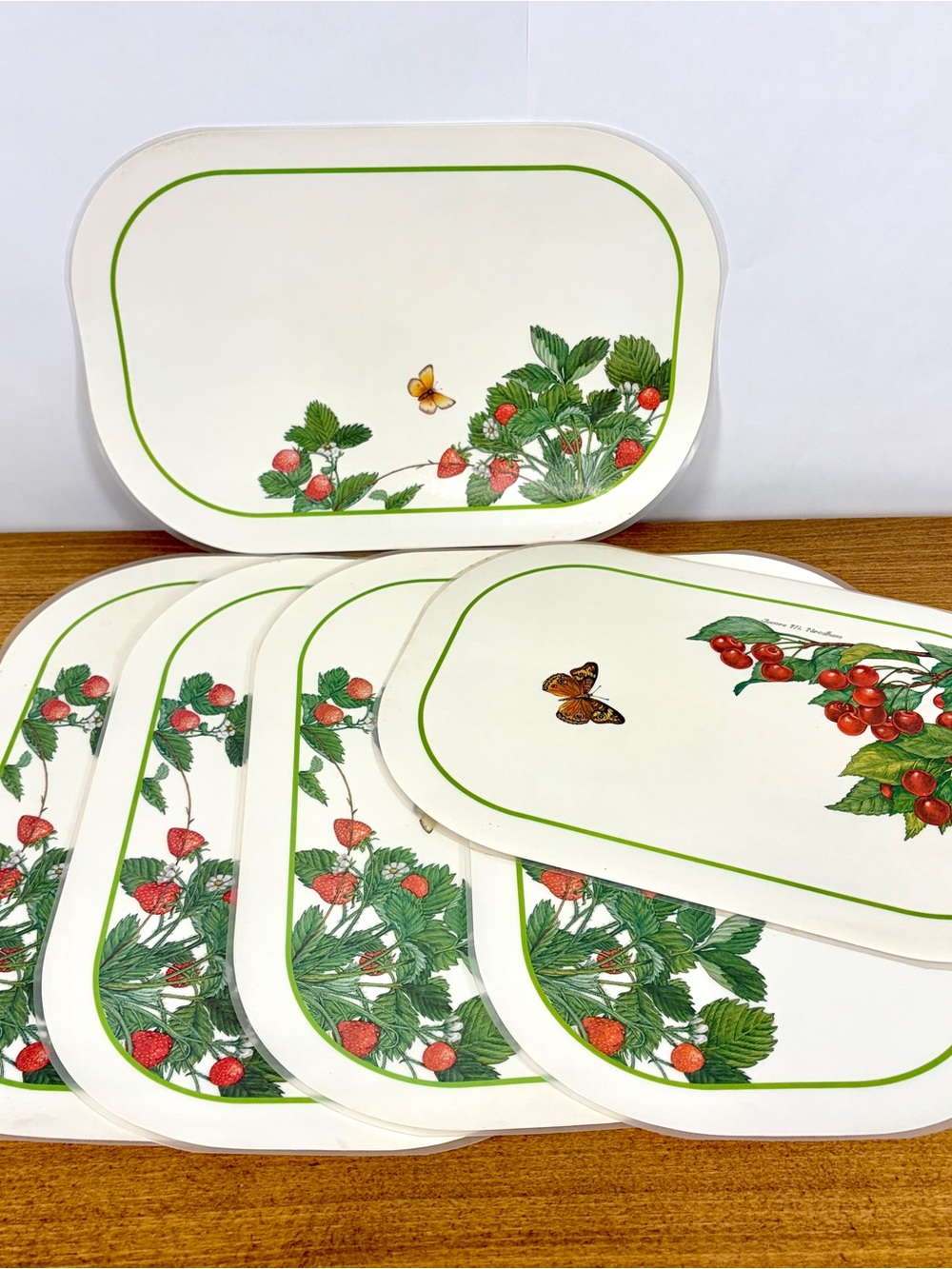 Set of 6 Vintage Laminated Butterfly and Strawberries Reversible Placemats